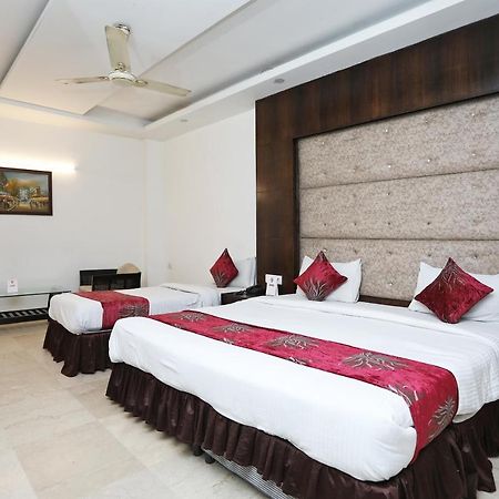 Hotel City Height - Delhi Ncr Id Not Accepted 뉴델리 외부 사진